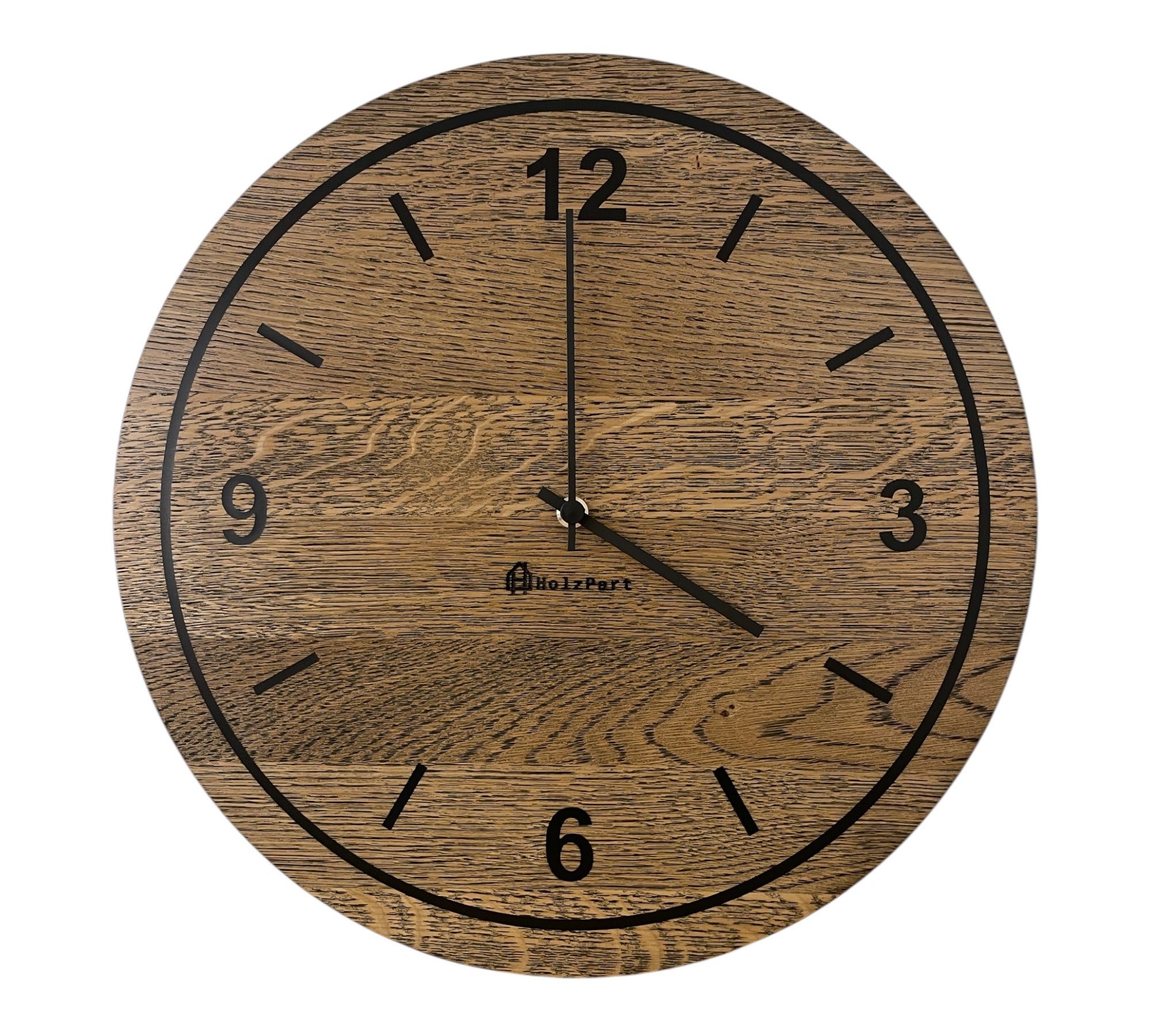 Wanduhr aus colour-geölter Eiche mit Epoxy-Ziffernkreis – gefertigt von HolzPart in Solothurn.