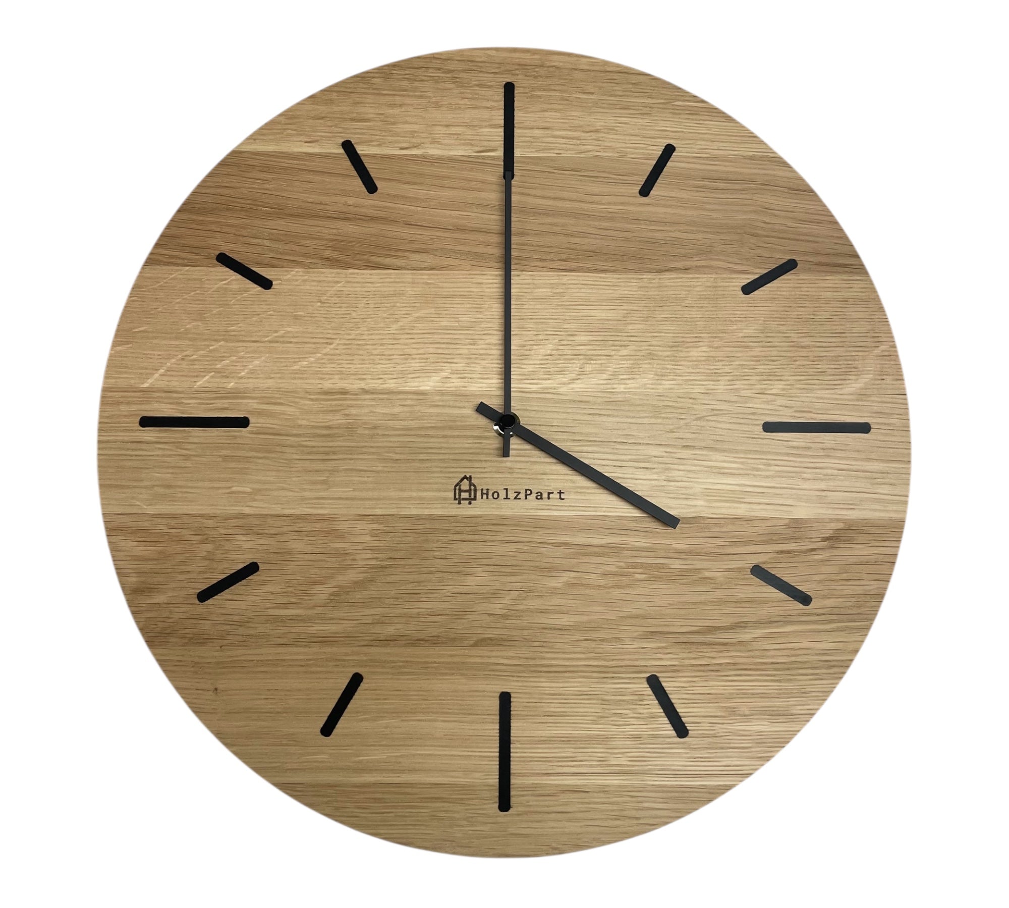 Runde Wanduhr mit roh geölter Eiche und Epoxy-Stundenstrichen – handgefertigt im Solothurner Unterleberberg von HolzPart.